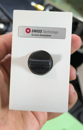 Porta batería para estación total Leica TS06