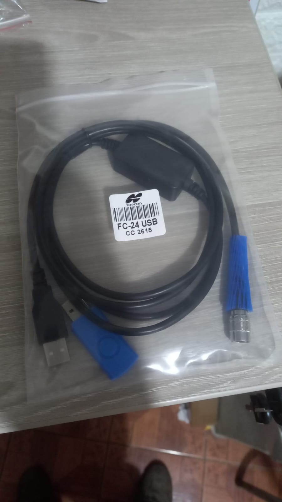 Cable de transferencia de datos USB para Estación Total Topcon (Series GTS / GPT).